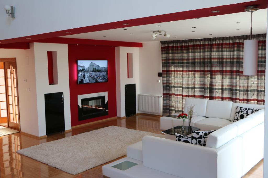 Sanderson Apartments Miercurea Ciuc Rum bild